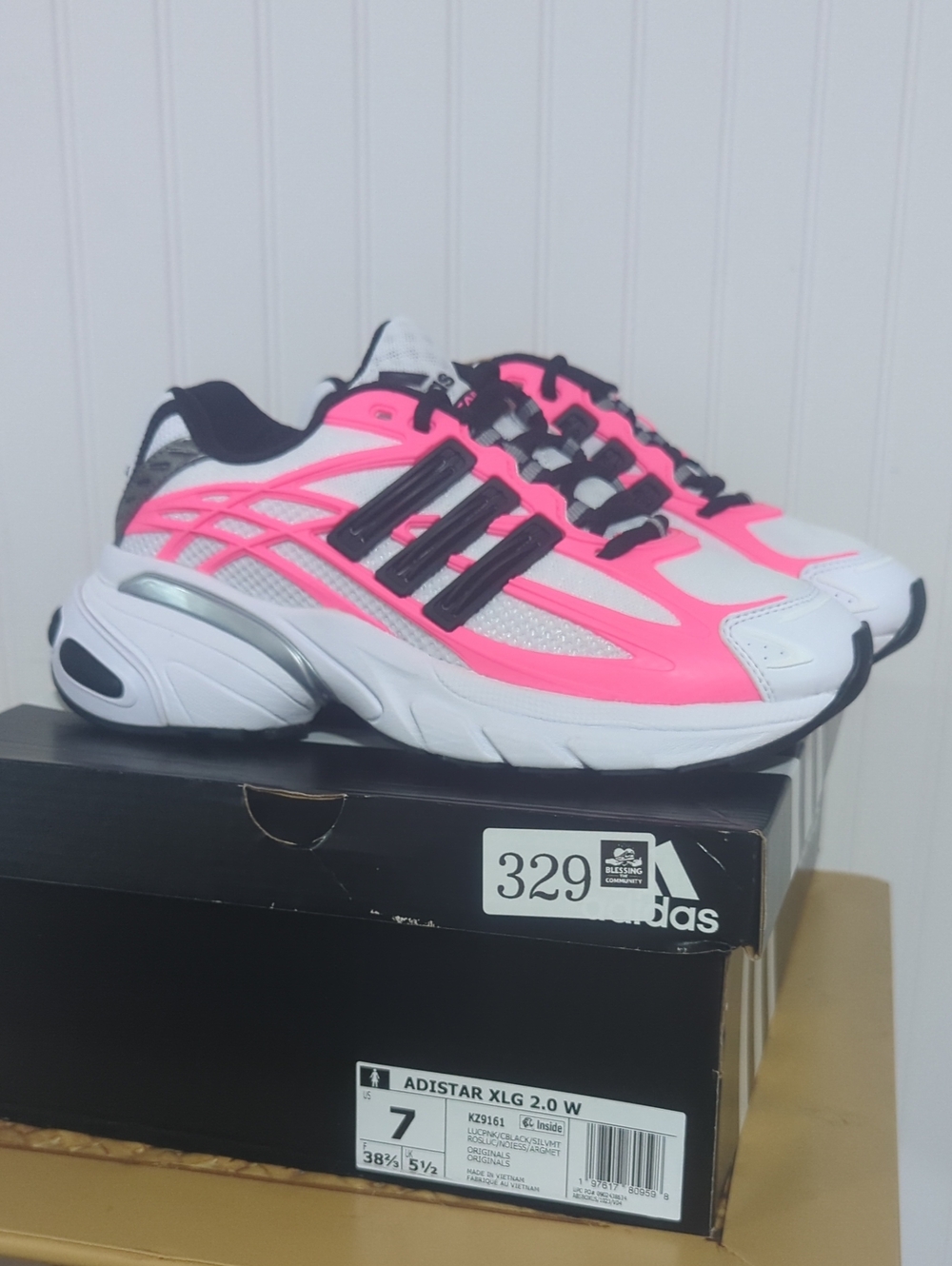 adidas Adistar XLG 2.0 Womens Athletic Running Shoes